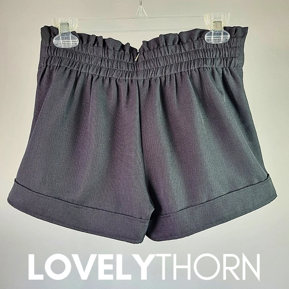 T-BAGS // ltd ed flattering black pleated & banded cuffed elastic waist shorts